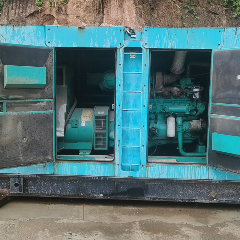 300KW康明斯发电机组出租