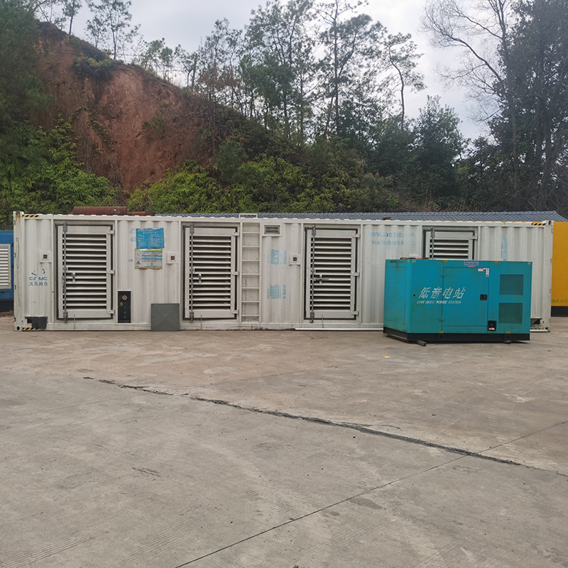 2000KVA油田专用静音型发电机组