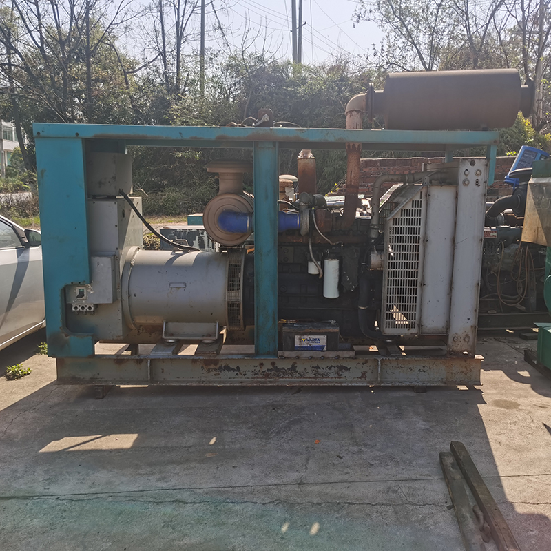 200KW东风康明斯二手发电机组出售-2015年出厂