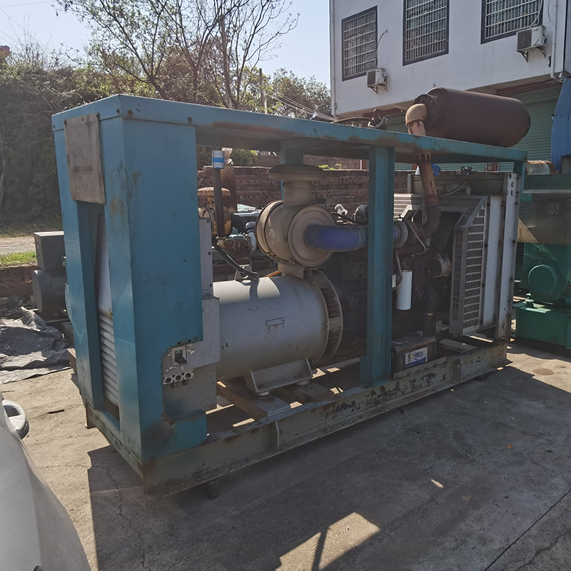 200KW东风康明斯二手发电机组出售-2015年出厂