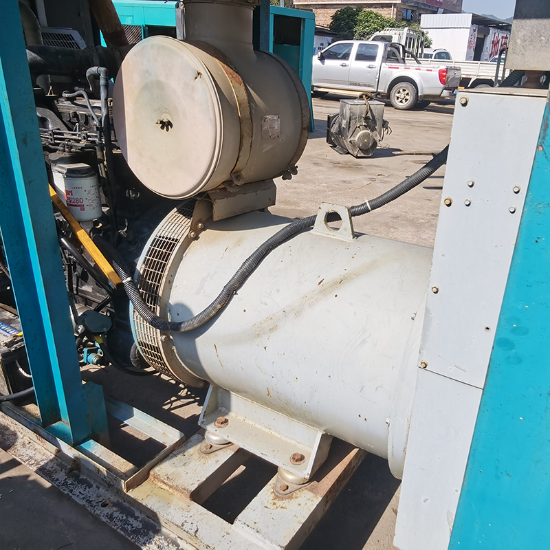 200KW东风康明斯二手发电机组出售-2015年出厂