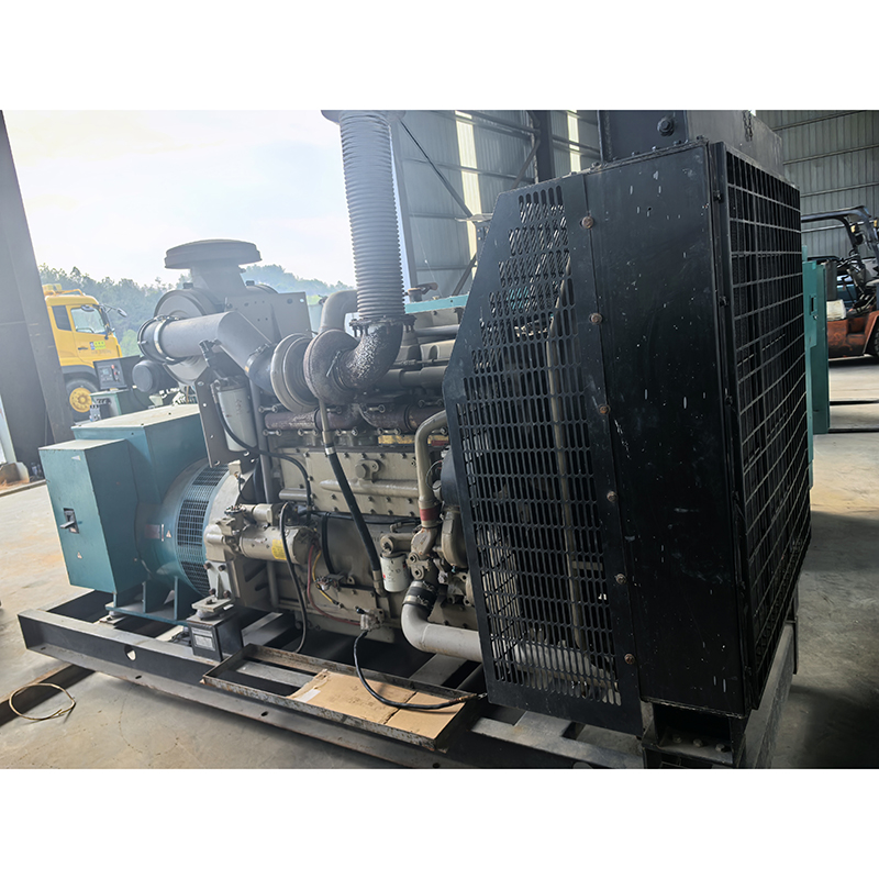 400KW重庆康明斯二手发电机组销售价格-2006年出厂