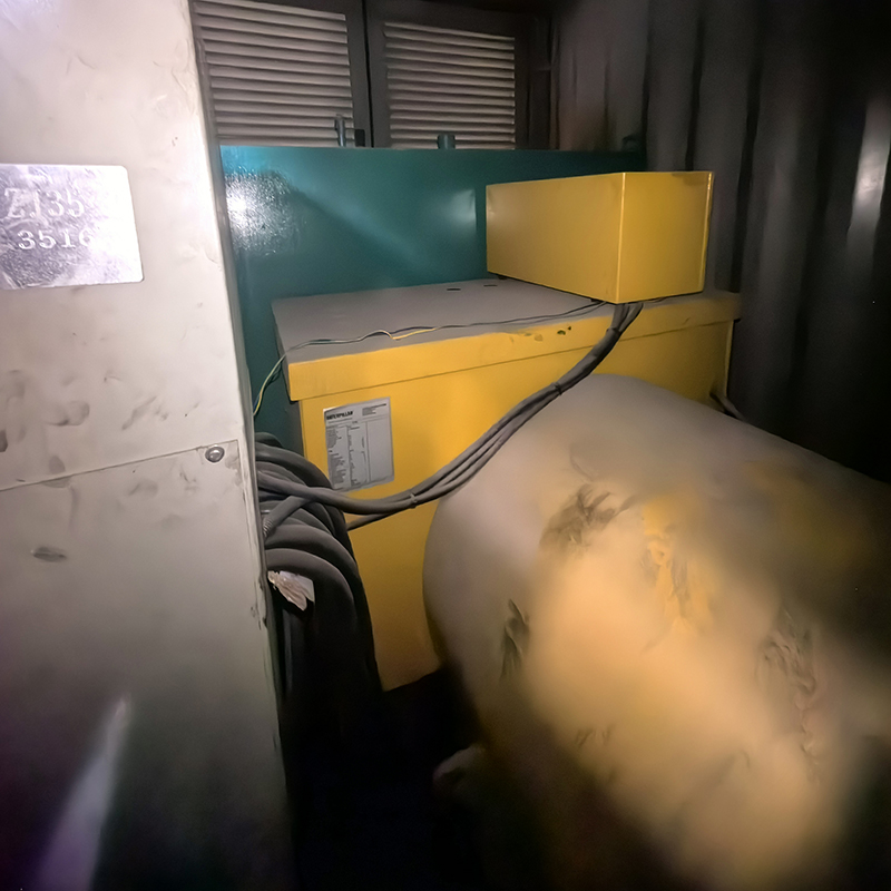 800KW卡特彼勒二手发电机组出售价格-2006年出厂