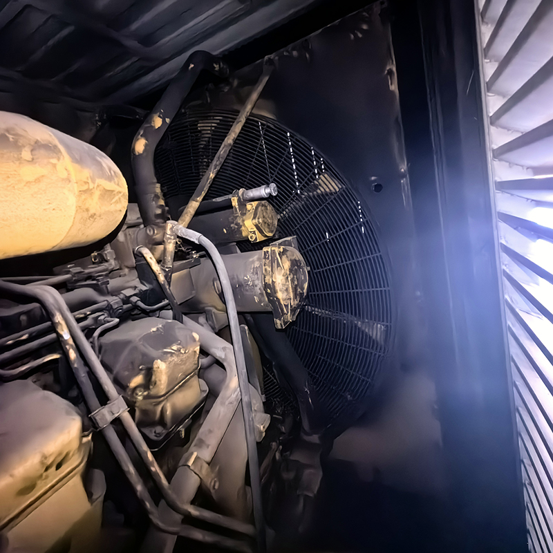 800KW卡特彼勒二手发电机组出售价格-2006年出厂