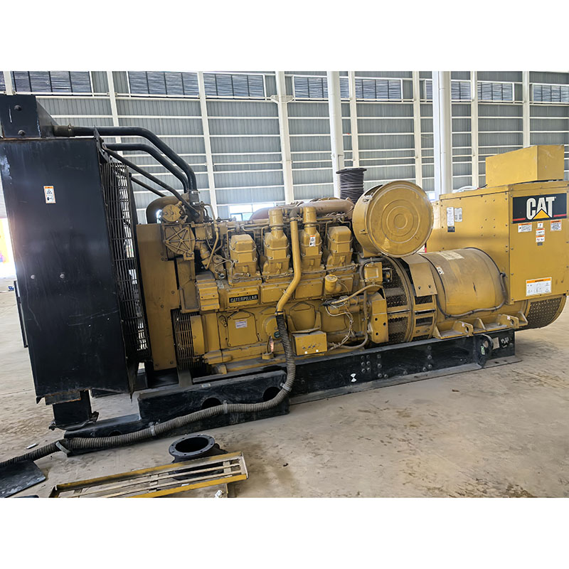 800KW卡特彼勒二手发电机组销售价格-2004年出厂