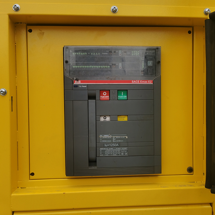 静音箱式柴油发电机组