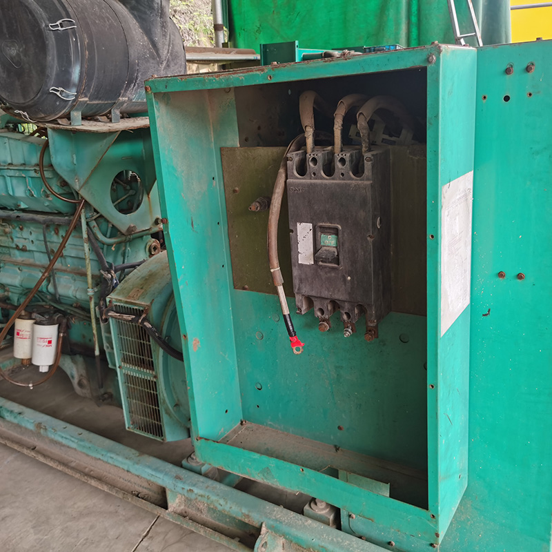 300KW美国康明斯二手发电机组销售-2011年出厂