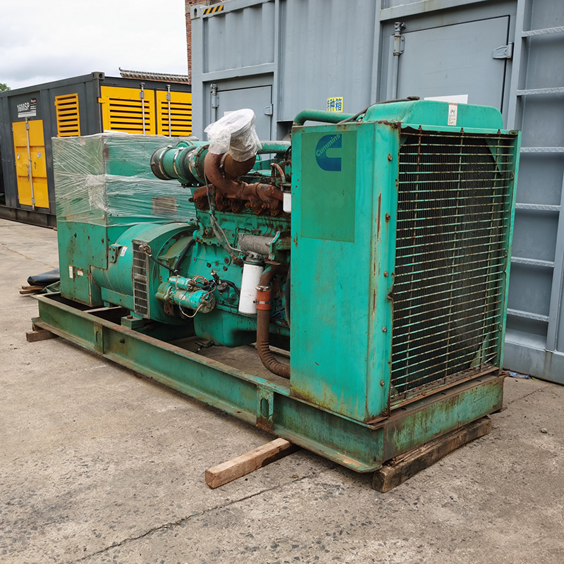 300KW美国康明斯二手发电机组出售价格-2008年出厂