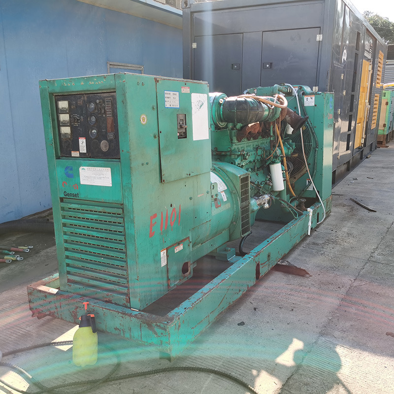 300KW美国康明斯二手发电机组销售-2012年出厂