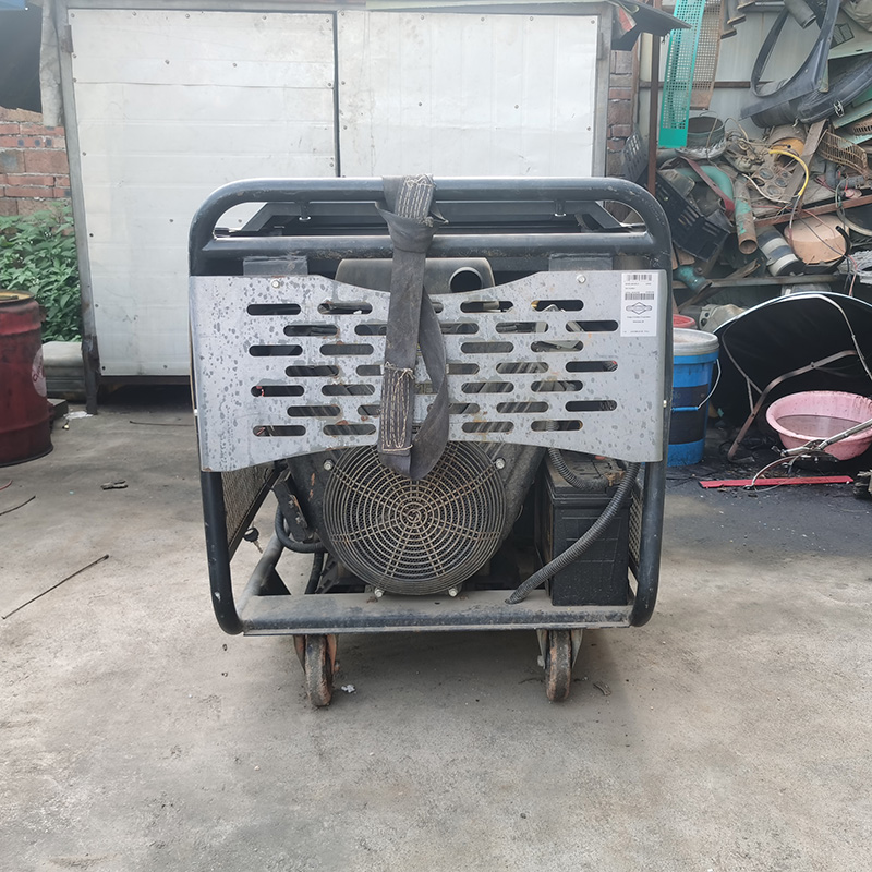 16.5KVA百力通二手汽油发电机组销售-2015年出厂